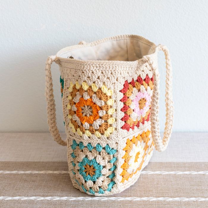 Colorful Floral Granny-Square Crochet Shoulder Tote