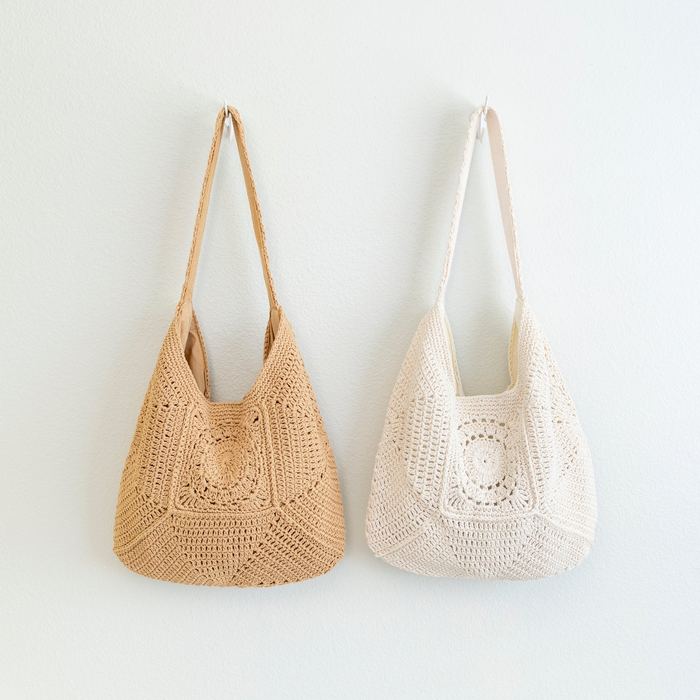 Crochet Shoulder Bag with Medallion Front Pattern