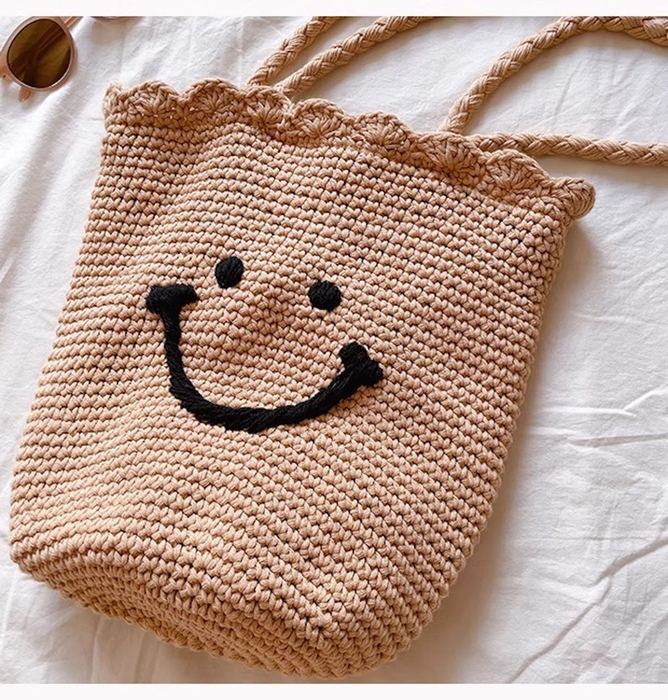 Smiley Face Cotton Knit Bucket Shoulder Bag