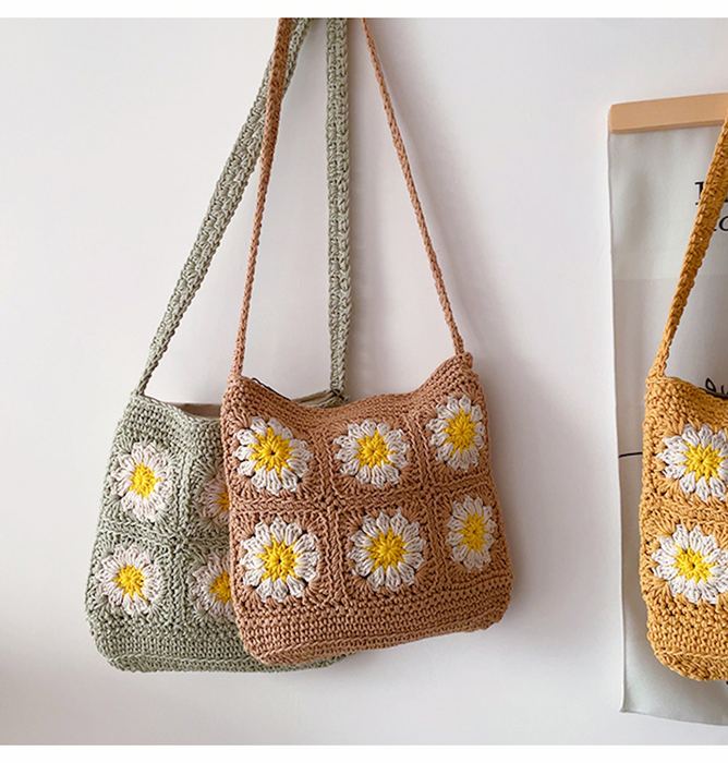 Daisy Granny-Square Crochet Shoulder Bag