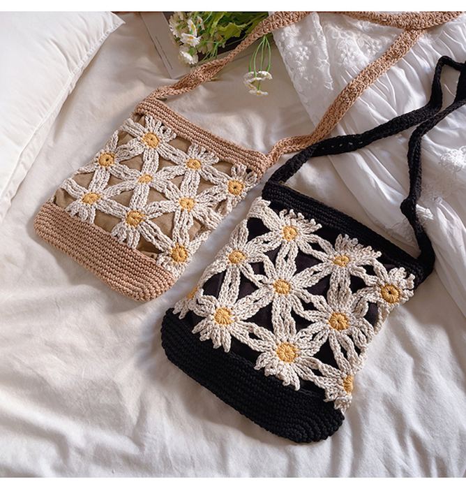 Mini Daisy Openwork Crochet Shoulder Bag
