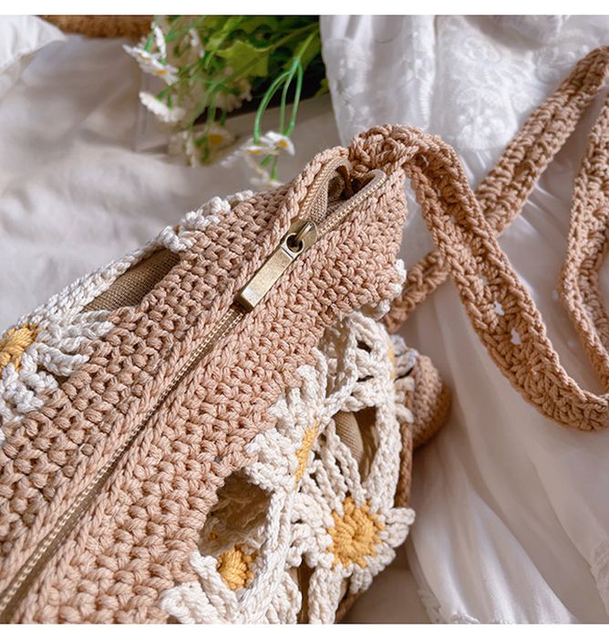 Mini Daisy Openwork Crochet Shoulder Bag