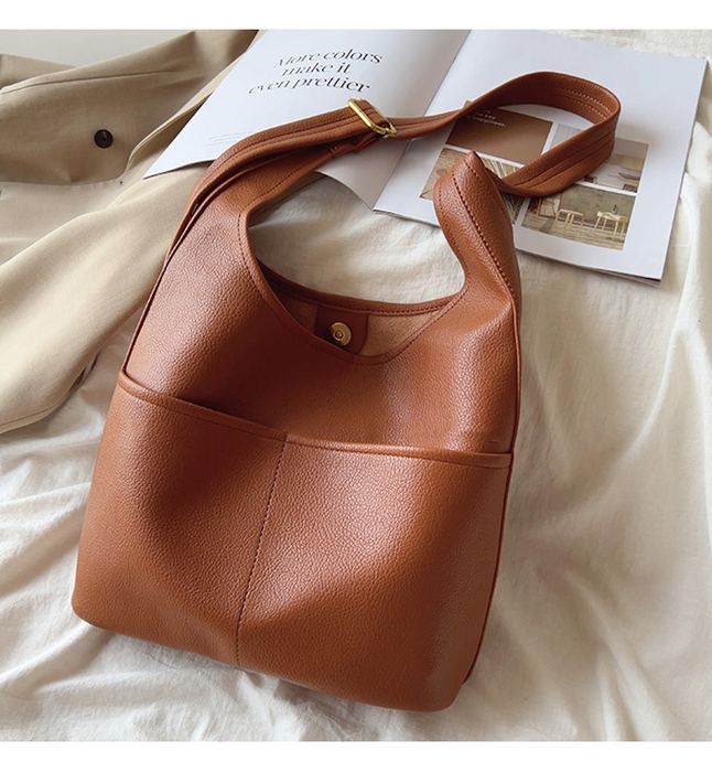 High Quality Synthetic Leather Hobo Tote with Front Pocket