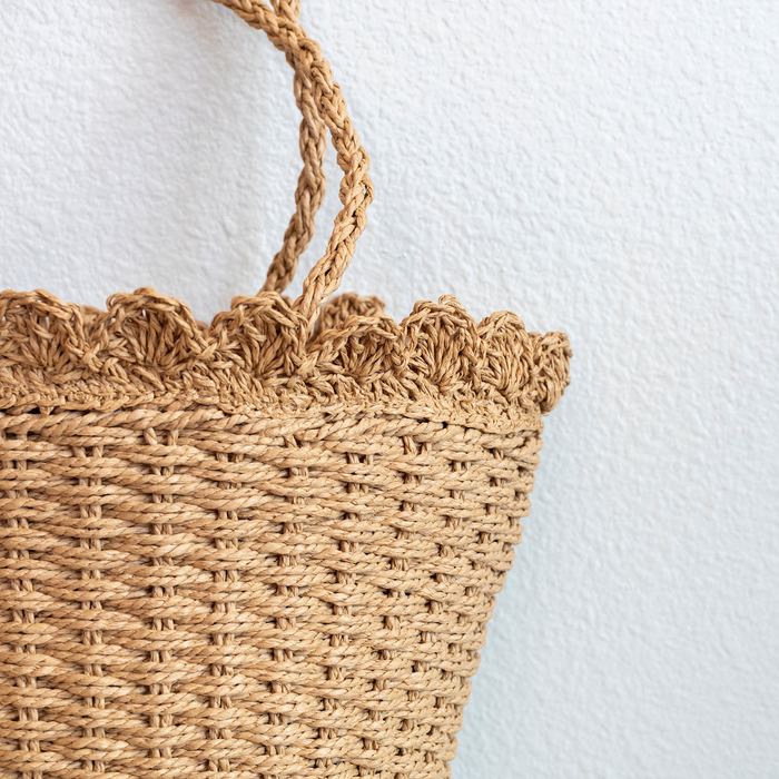 Tapered Straw Basket Tote with Scalloped Rim