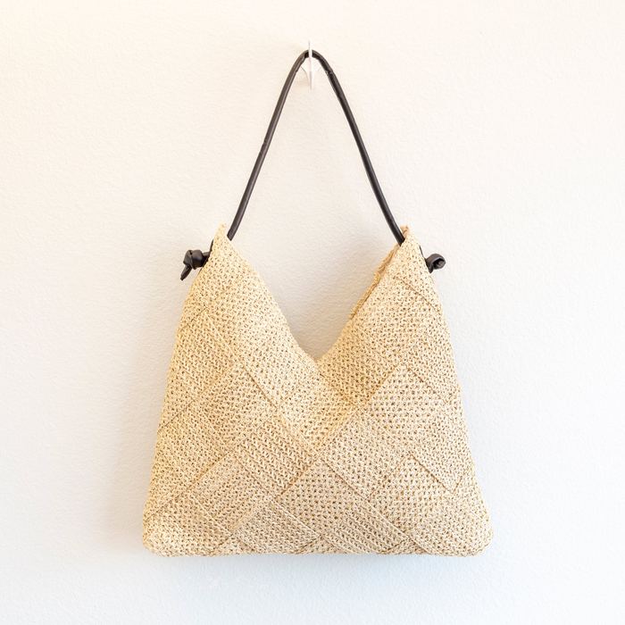 V-Front Woven Straw Hobo Shoulder Bag