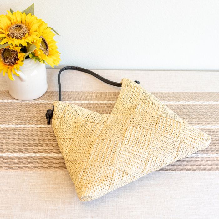 V-Front Woven Straw Hobo Shoulder Bag
