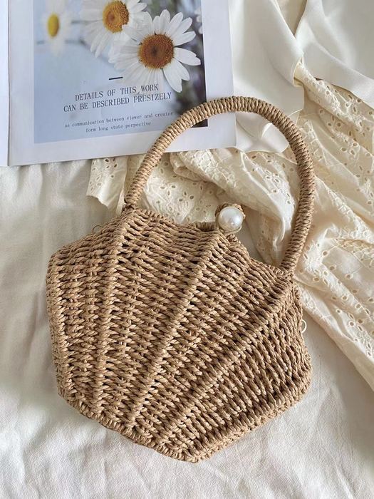 Shell-Shaped Straw Handbag with Rounded Top Handle