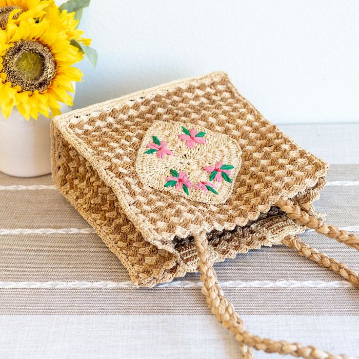 Square Raffia Handbag with Floral Medallion