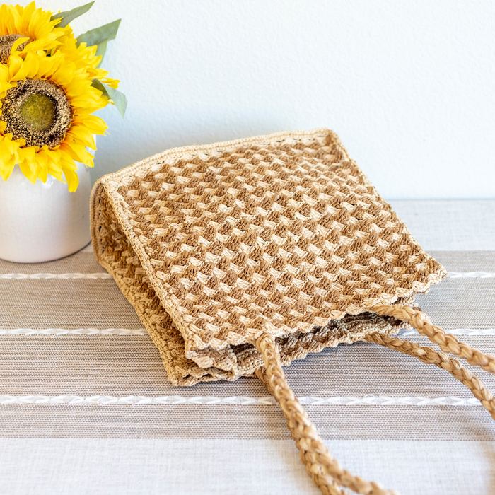 Square Raffia Handbag with Floral Medallion