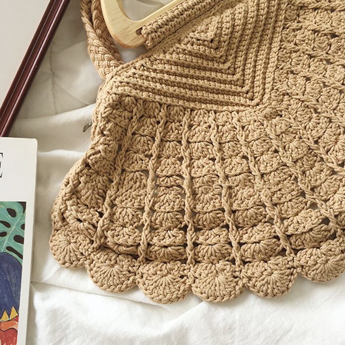 Shell-Shaped Cotton Crochet Handbag with Oval Handles