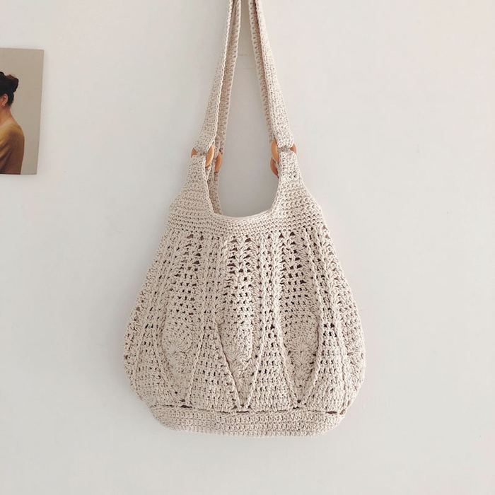 Rounded Cotton Knit Shoulder Bag with Vertical Twist Texture