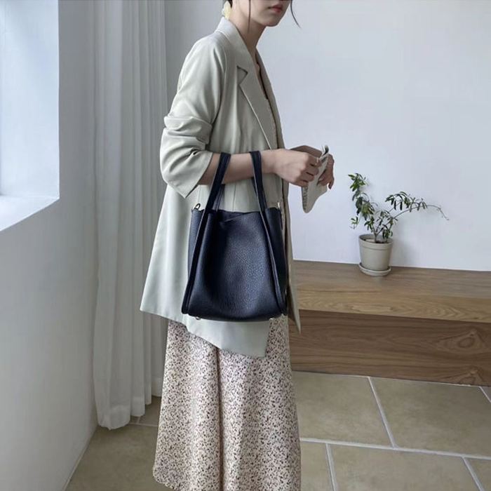 Rounded High Quality Synthetic Leather Bucket Bag with Twin Handles